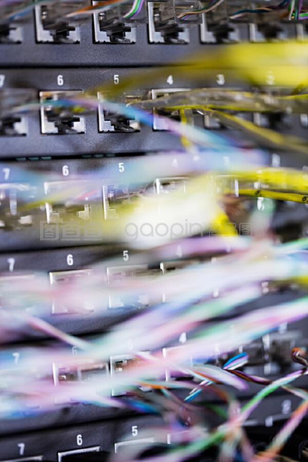 電路的筋脈 插座內電線連接的藝術與計算機網絡設備的維護之道